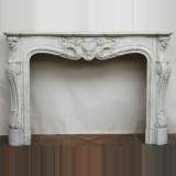 Cheminée Louis XV en marbre blanc - Réf.1364&nbsp;Largeur&nbsp;162cm&nbsp;Hauteur&nbsp;111cm