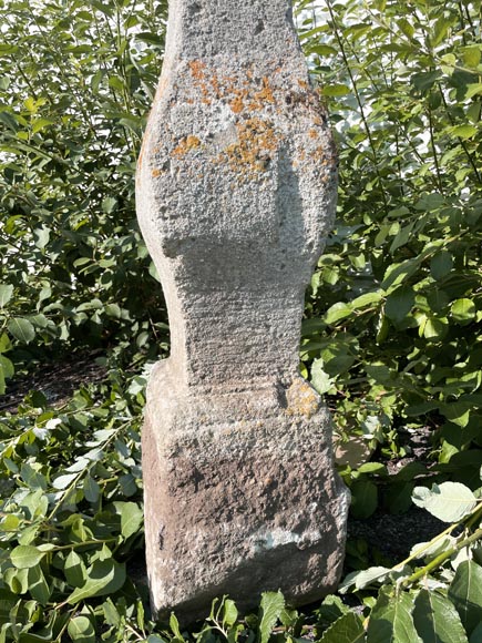 Stone column topped with a tray-5