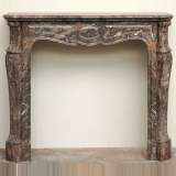 Cheminée Pompadour en marbre Bois Jourdan