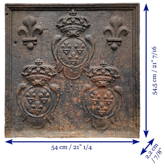 Fireback from the 18th century with a triple figuration of the coat of arms of France-9