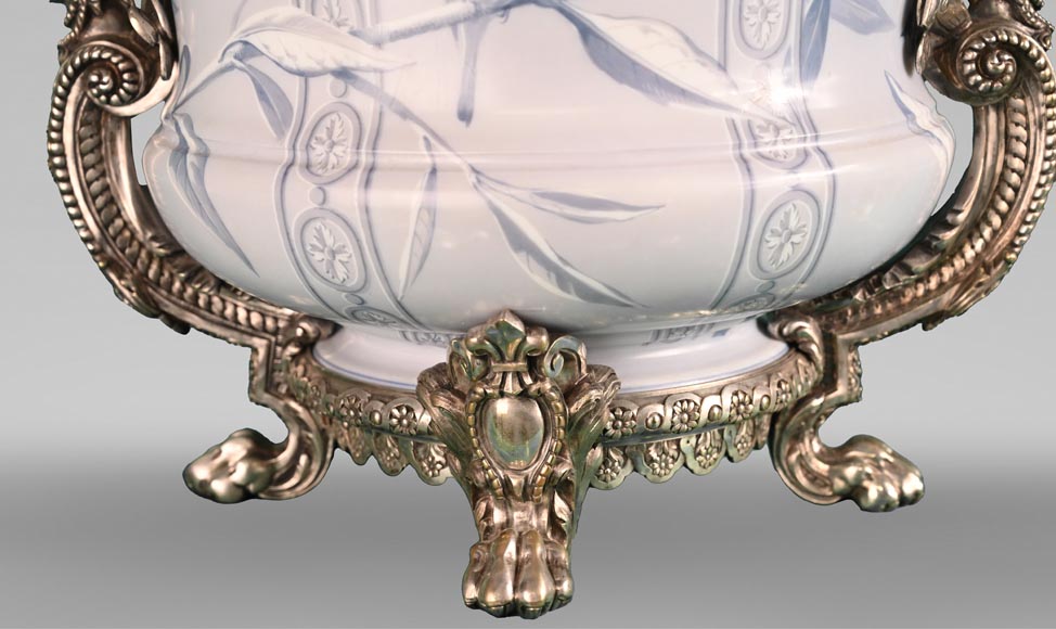 The Opaline vase, the magic of BACCARAT in the 19th century-9