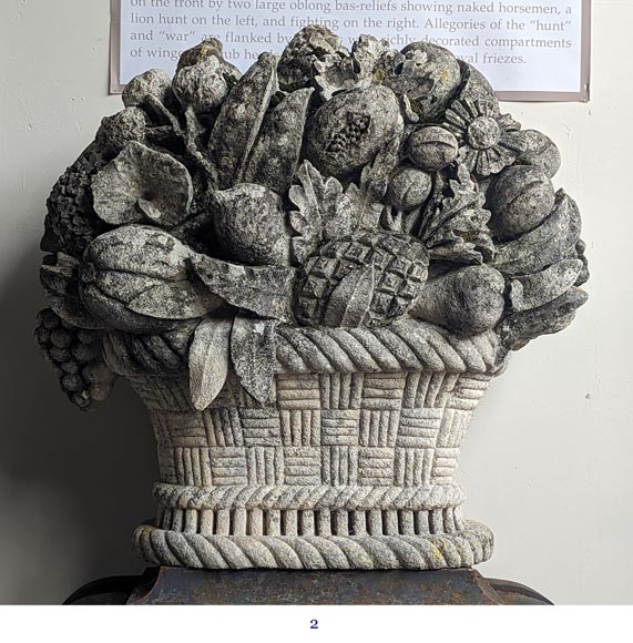 Important pair of carved stone fruit baskets-7