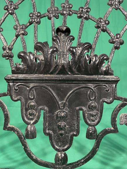 Cast-iron spark arrestor with shell, 18th century-8