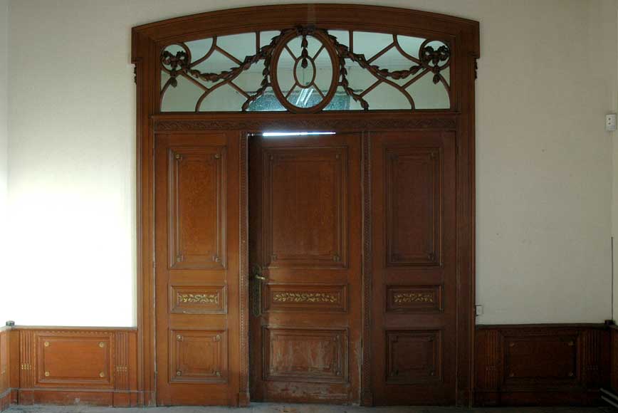 Louis_XVI_style_Oak_and_Stucco_paneled_room_.jpg