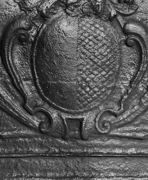 Fireplace plaque with coat of arms surmounted by Apollo holding a fleur-de-lis Fireplace plaque with coat of arms surmounted by Apollo holding a fleur-de-lis-6