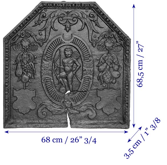 Louis XVI period fireplace plaque decorated with Cupid in a medallion Louis XVI period fireplace plaque decorated with Cupid in a medallion-9