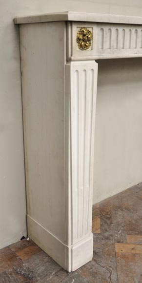 Antique Louis XVI period fireplace in white Sivex marble and gilded bronze-2