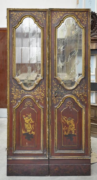 Beautiful antique double door with chinese style decor-0