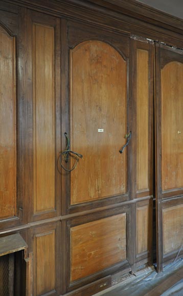 18th century oak and fir wood paneled room-11