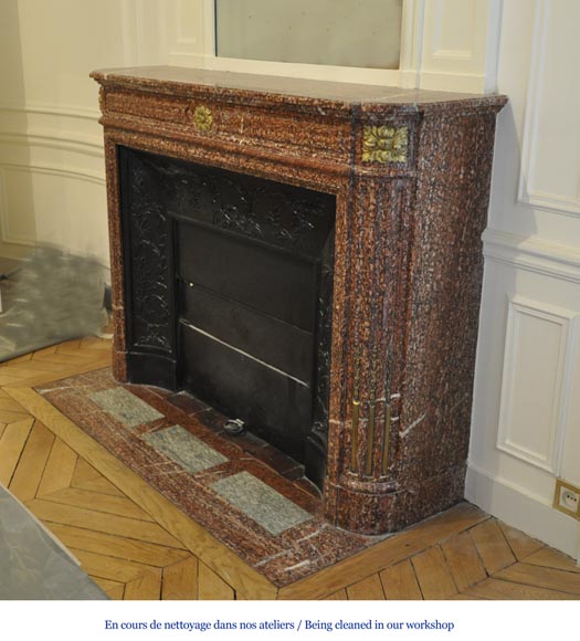Antique Louis XVI style fireplace mantel with round corners in Griotte marble and gilt bronze ornaments-5