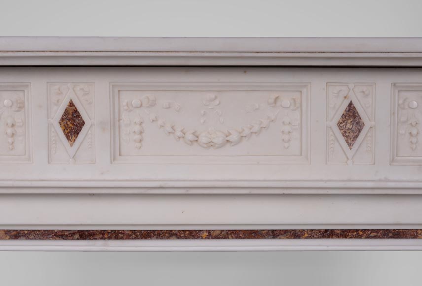 Beautiful Victorian style antique fireplace with garlands and diamonds in Carrara Statuary marble and Violet Brocatelle marble, late 19th century-1