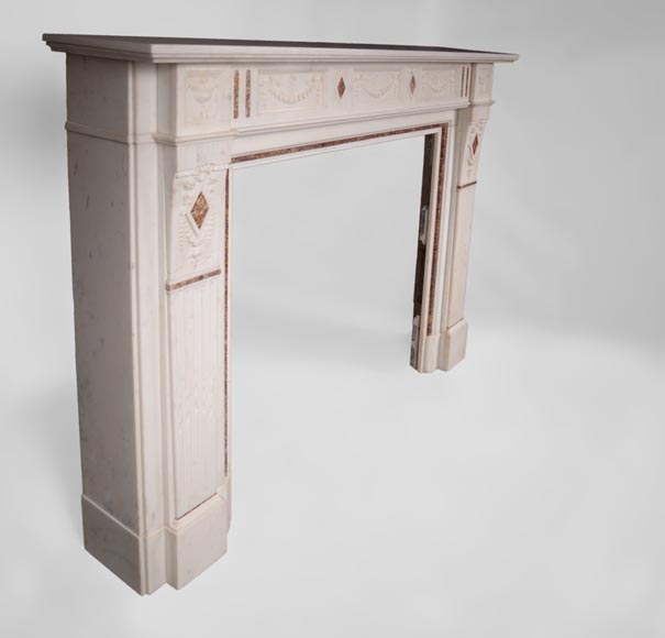 Beautiful Victorian style antique fireplace with garlands and diamonds in Carrara Statuary marble and Violet Brocatelle marble, late 19th century-2