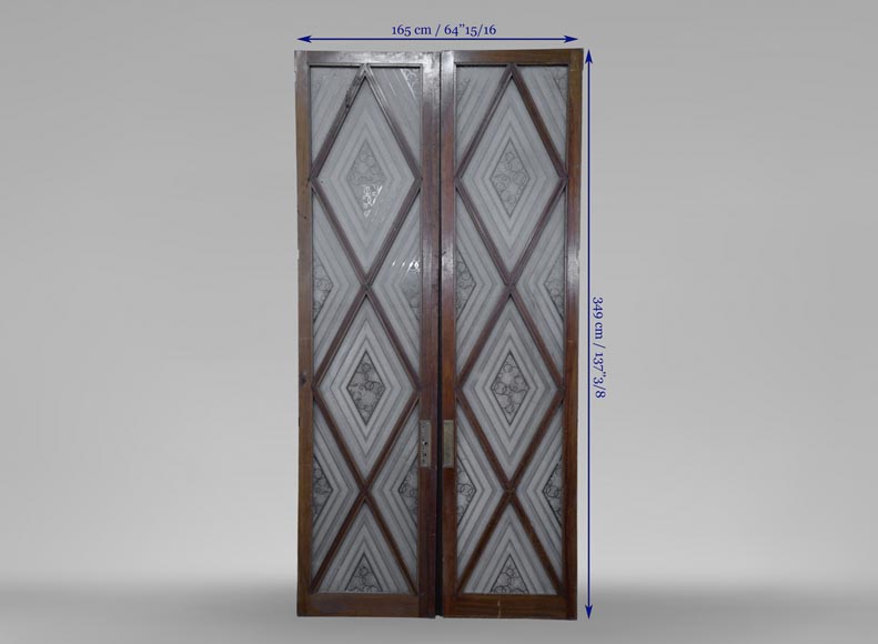 Beautiful antique large Art Deco style double door in wood and engraved glass with decor of diamonds-5