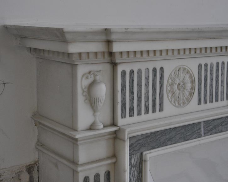 Beautiful Victorian style antique fireplace in Carrara Statuary marble and inlays of Vert d'Estours marble with vases and bowl-4