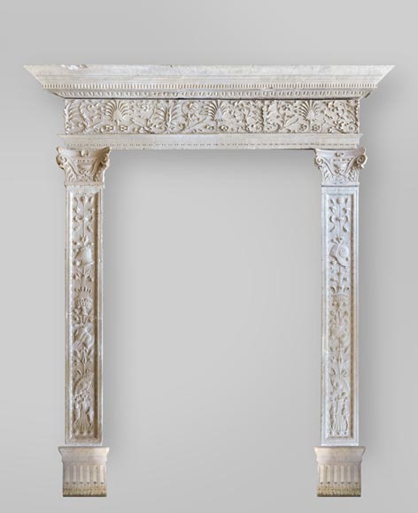 Important antique doorway in marble stone, Renaissance period -0