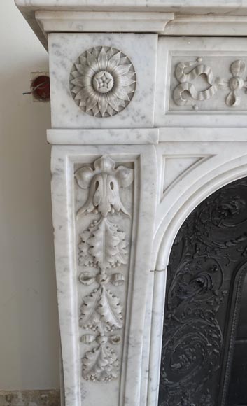 Antique Napoleon III style fireplace in Carrara marble carved with oak leaves-3