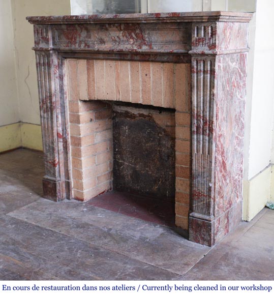 Antique Louis XVI style mantel in Enjugerais marble with its hearth floor-5