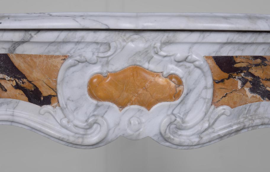 Small 18th century provençal fireplace in brèche and Carrara marble-1