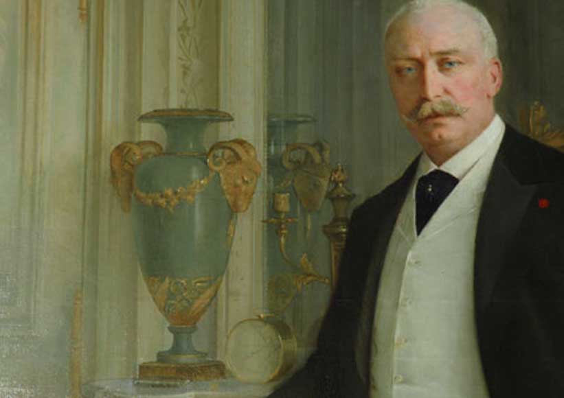 Standing portrait of the French President Félix Faure-6