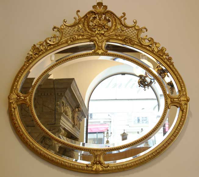 Napoleon_III_gilded_oval_mirror.jpg