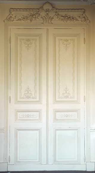 Eleven_pairs_of_19th_century_wood_and_stucco_doors.jpg