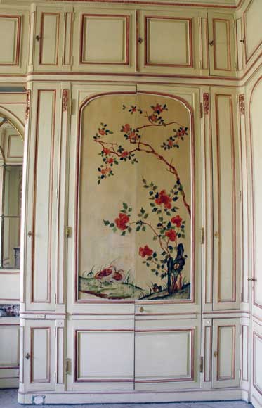 Paneled room with Coromandel lacquer panels-8