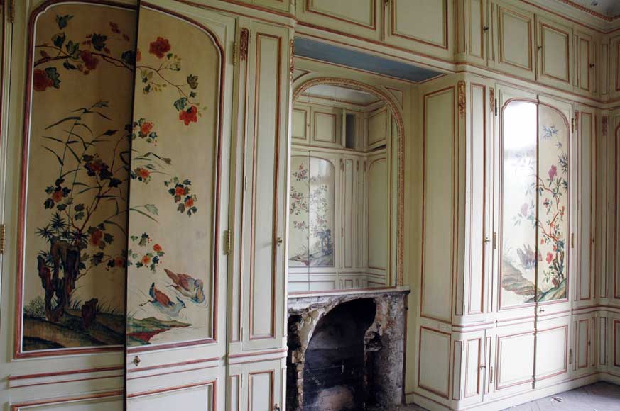 Paneled room with Coromandel lacquer panels-23