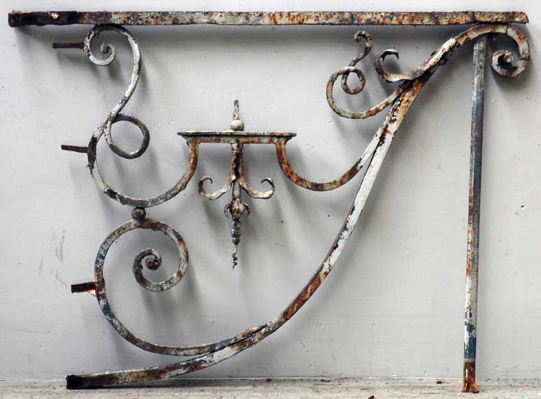 Wrought iron bracket from Large Louis XIV period -0
