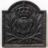 Plaque aux armes royales, époque Louis XIV - Réf.9402 Largeur 63cm Hauteur 66cm Plaque aux armes royales, époque Louis XIV - Réf.9402 Largeur 63cm Hauteur 66cm