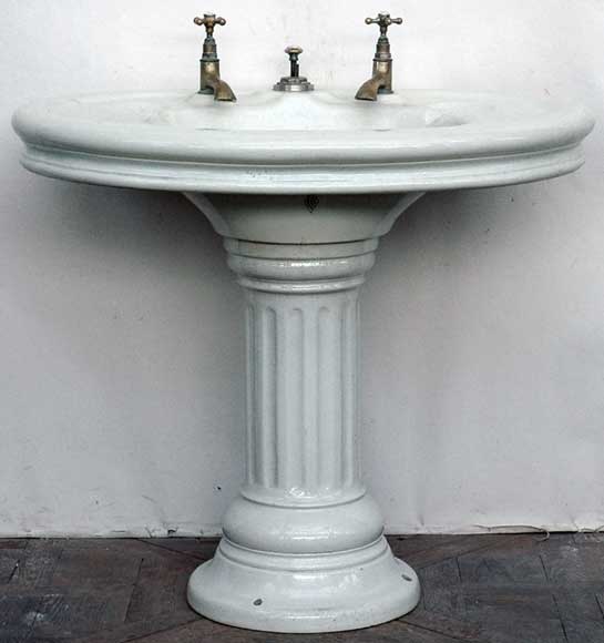 19th_century_enameled_sink.jpg
