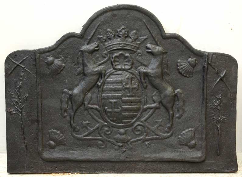 Rearing_affronte_Unicorns_Fireback_with_coat_of_arms_.jpg