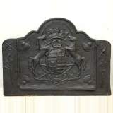 Plaque de cheminée aux armoiries et licornes affrontées - Réf.9497 Largeur 77cm Hauteur 57cm Plaque de cheminée aux armoiries et licornes affrontées - Réf.9497 Largeur 77cm Hauteur 57cm