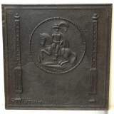 Plaque de cheminée en fonte au Cavalier - Réf.9502 Largeur 66cm Hauteur 66cm Plaque de cheminée en fonte au Cavalier - Réf.9502 Largeur 66cm Hauteur 66cm