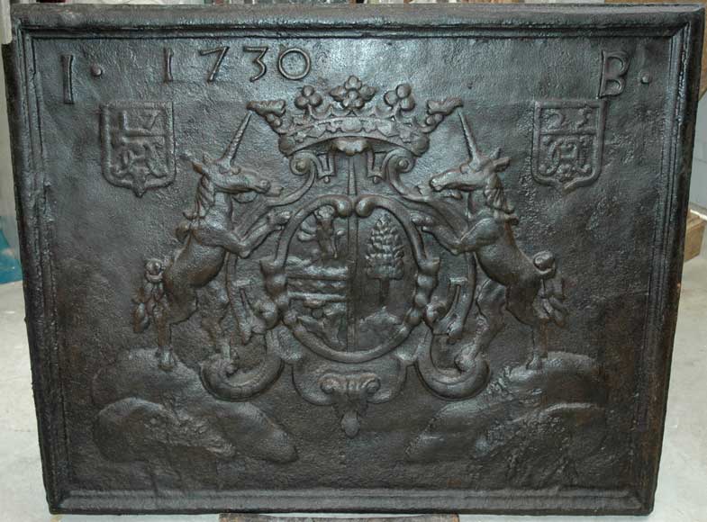 Antique_fireback_from_1727.jpg
