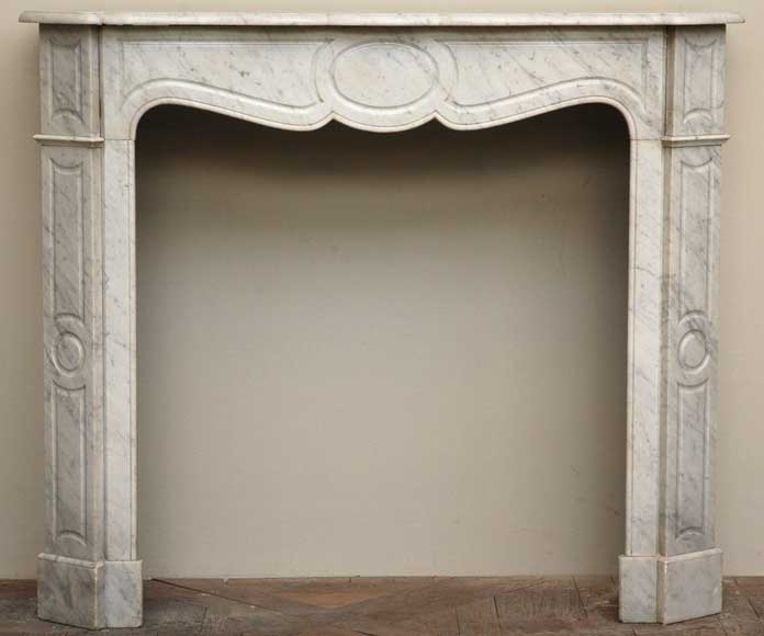 Pompadour_white_Carrara_marble_mantel.jpg