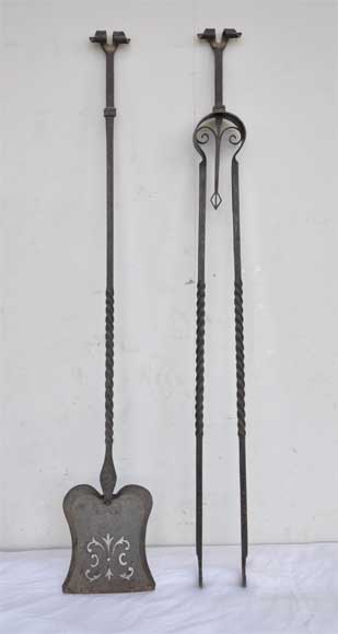 Fireplaces' accessories : plier and shovel in ironwork-0