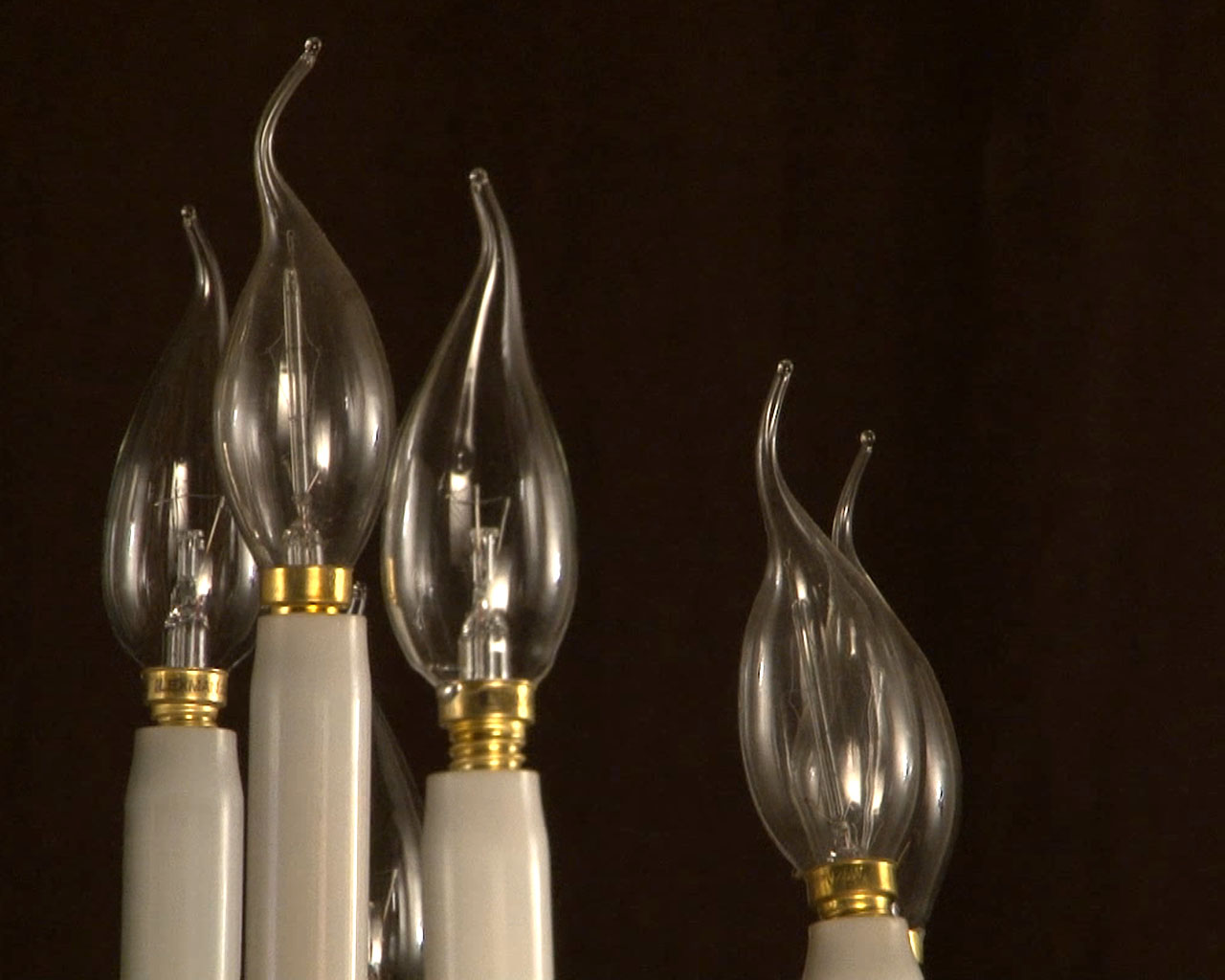 Large bronze and cristal chandelier with tassels Large bronze and cristal chandelier with tassels-11