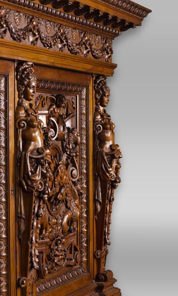 A sumptuous sculpted credenza coming from an exceptional furniture set realized by Moses Michelangelo Guggenheim for the Palazzo Papadopoli in Venice, Italy-6