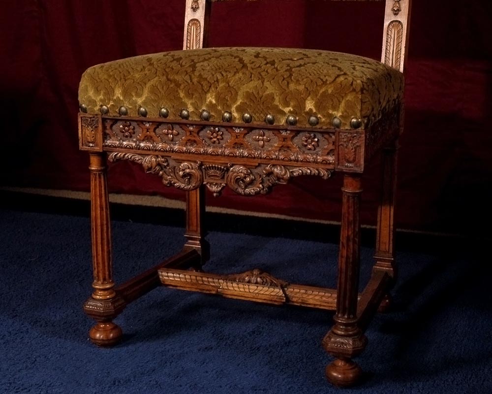 The seats  coming from an exceptional furniture set realized by Moses Michelangelo Guggenheim for the Palazzo Papadopoli in Venice, Italy The seats  coming from an exceptional furniture set realized by Moses Michelangelo Guggenheim for the Palazzo Papadopoli in Venice, Italy-6