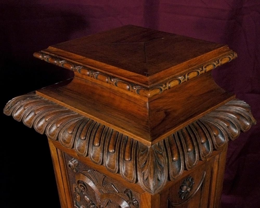 Three stands  coming from an exceptional furniture set realized by Moses Michelangelo Guggenheim for the Palazzo Papadopoli in Venice, Italy Three stands  coming from an exceptional furniture set realized by Moses Michelangelo Guggenheim for the Palazzo Papadopoli in Venice, Italy-1