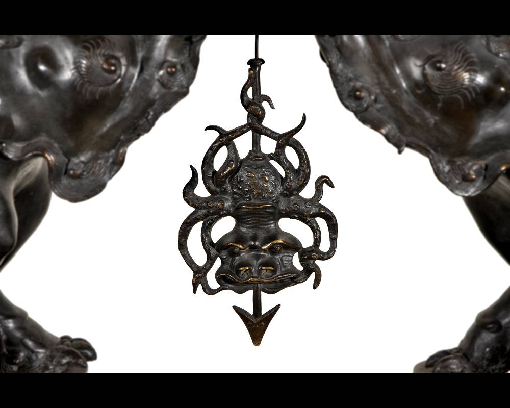 Exceptional large clock with the Fô dogs Exceptional large clock with the Fô dogs-2