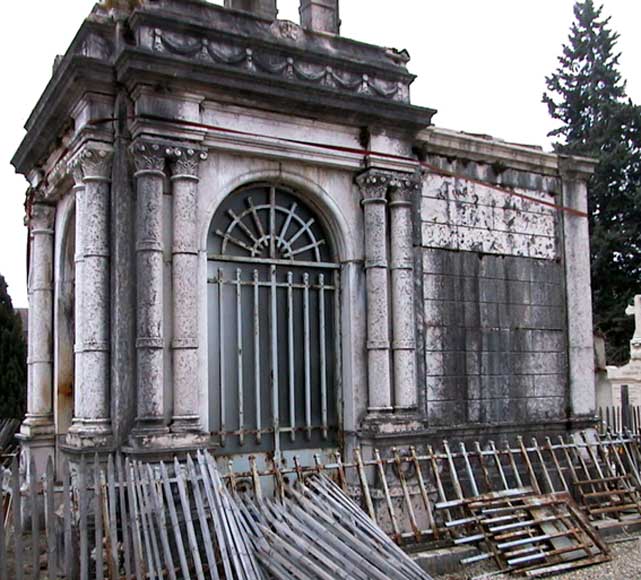 Mausoleum. Mausoleum.-2