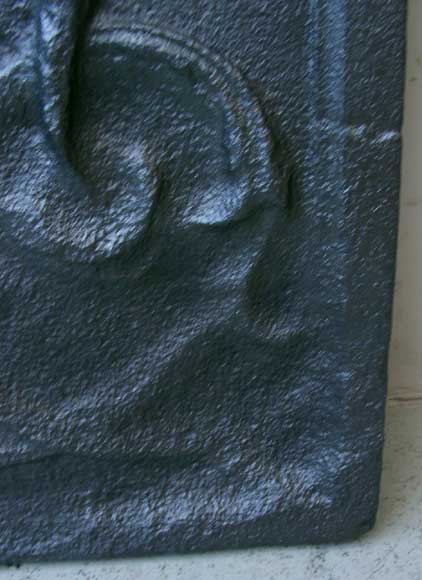 Fireback with chinese decoration. Fireback with chinese decoration.-2