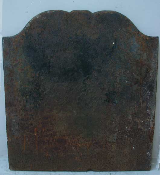 Fireback with chinese decoration. Fireback with chinese decoration.-5