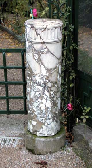 Pair of marble columns Pair of marble columns-0