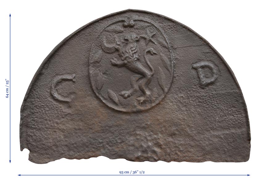 Beautiful antique 16th century cast iron fireback Beautiful antique 16th century cast iron fireback-6