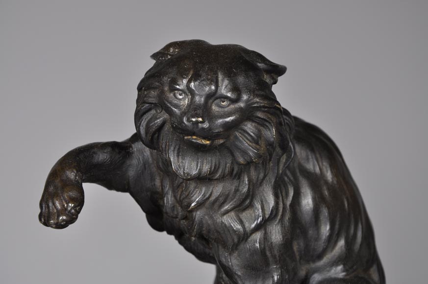 Antique pair of gilded bronze and brown patina bronze andirons with cat and dog decor Antique pair of gilded bronze and brown patina bronze andirons with cat and dog decor-4