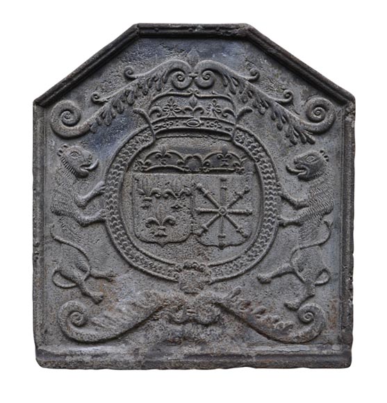 Beautiful antique 18th century fireback with France and Navarre coat of arms Beautiful antique 18th century fireback with France and Navarre coat of arms-0