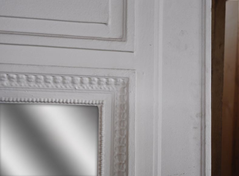 A Louis XVI style painted in white Overmantel with a bow A Louis XVI style painted in white Overmantel with a bow-3