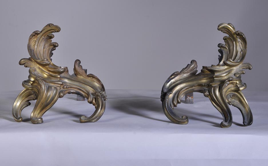 Pair of antique Louis XV andiron made in bronze Pair of antique Louis XV andiron made in bronze -0